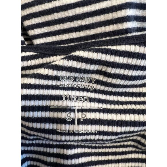 Mothers en Vogue Maternity Short Set Women's Size Large Old Navy Shirt Size Smal - Picture 3 of 7